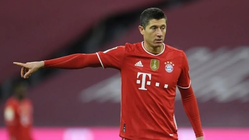 Lewandowski là cỗ máy săn bàn bền bỉ với kỷ lục hat-trick tại Champions League.